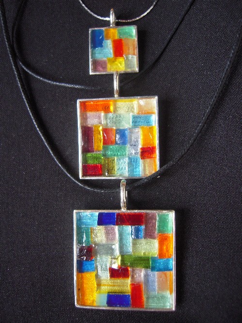 Pendentifs en mosaïque de pâte de verre